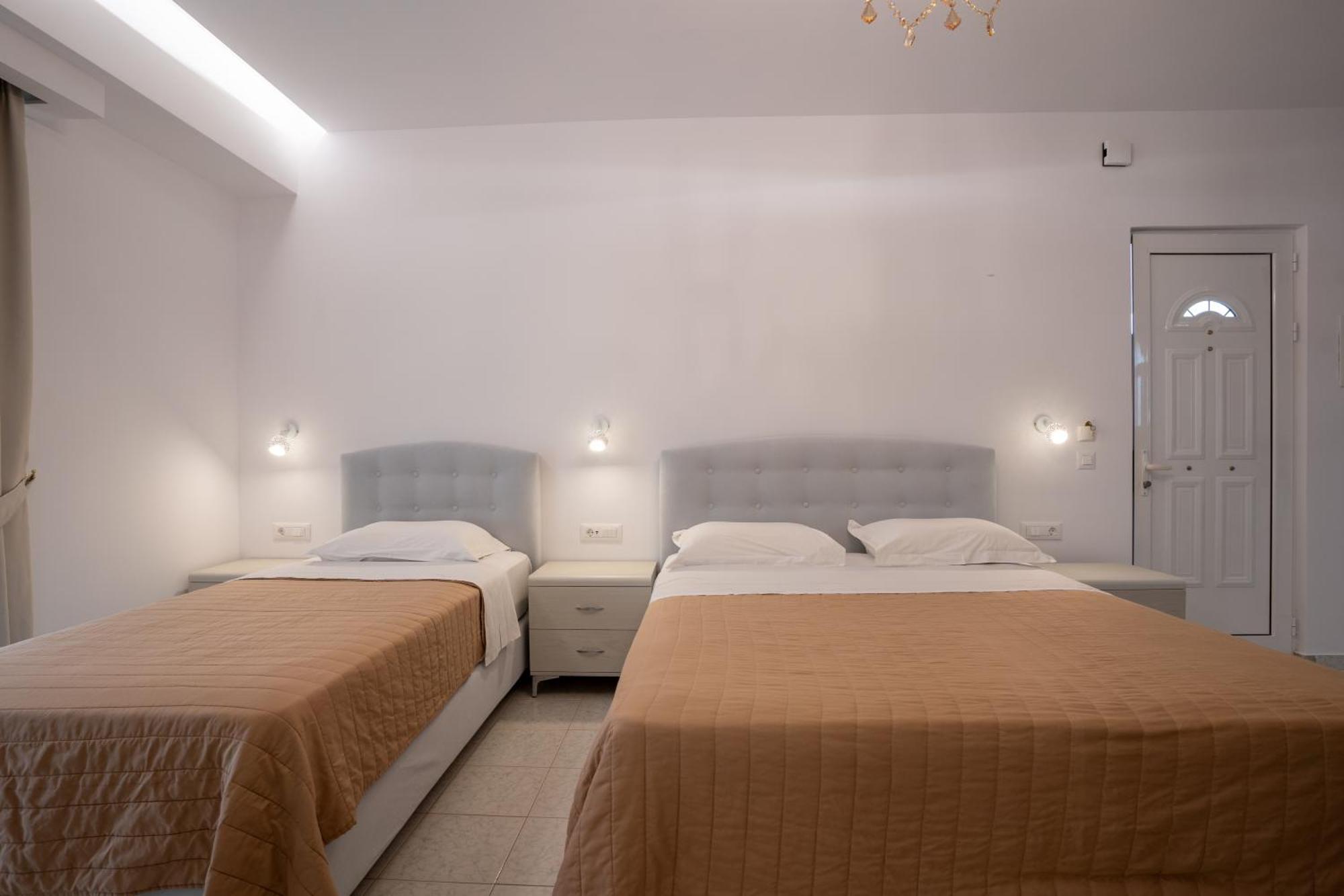 Basil Aparthotel 2*